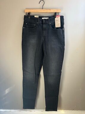 NWT Levi’s 721 High Rise Skinny Faded Black Jeans